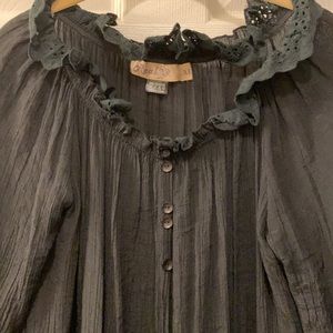 REAL TUNIC/BLOUSE SZ XL BLACK CRINKLE 100% POLY:ELASTIC NECK/EYELET TRIM..